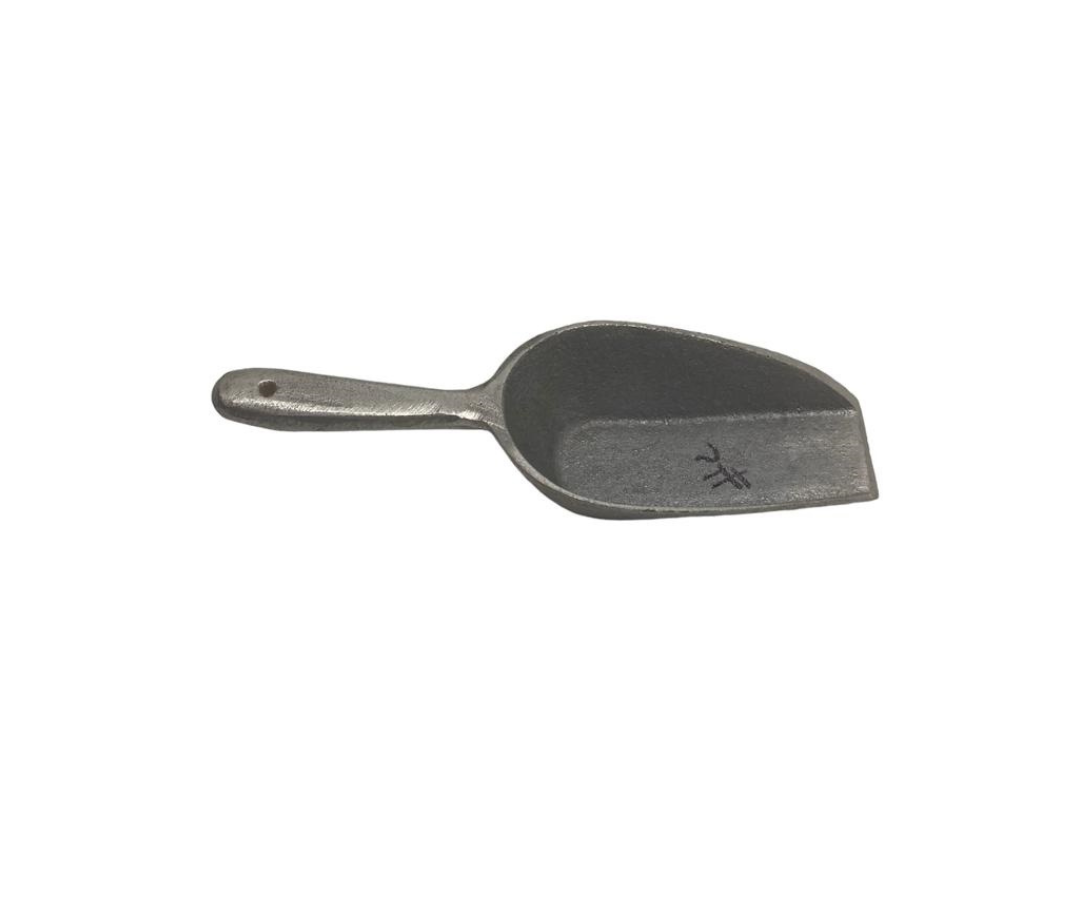 Cucharón Semillero de Aluminio #2 | 16.5 x 5.5 cm – 74 g – Resistente y Funcional