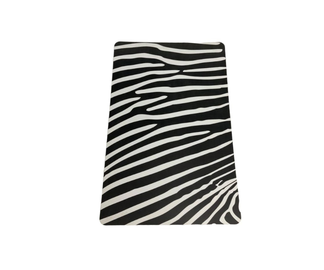 Mantel Tapete Negro con Blanco | 48 x 28 cm – 7.6 g – Elegante y Funcional