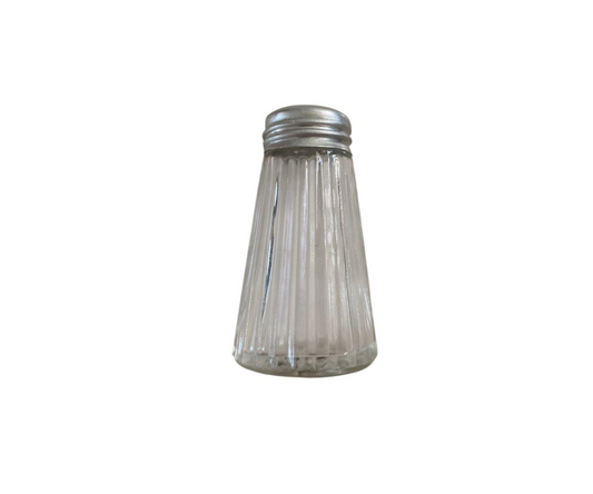 Salero Estriado en Frasco de Vidrio | 7.5 x 4 cm, 64 g – Práctico y Moderno