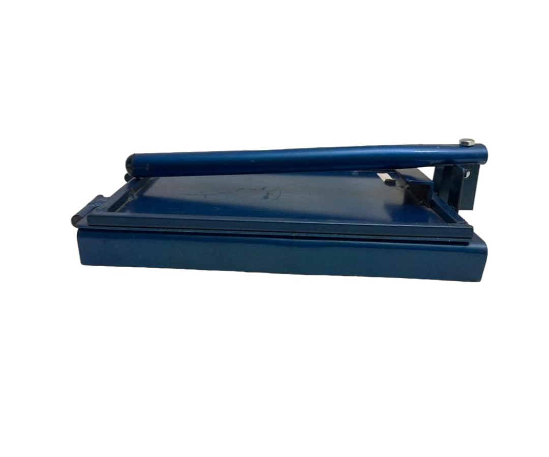Tortilladora de Placa Azul | 33 x 24 cm, 4.802 kg – Resistente y Tradicional