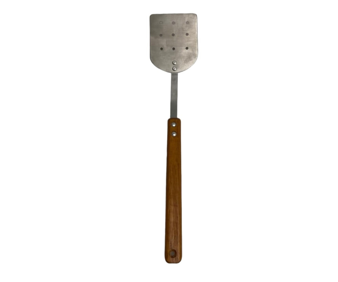 Volteador Inoxidable #4 Perforado con Mango de Madera | 52 cm largo, 11.5 cm ancho, 212 g – Robusto y Profesional