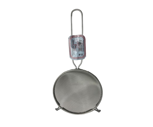 Coladera Troquelada #12 | 26 cm largo, Ø12 cm, 88 g – Práctica y Resistente