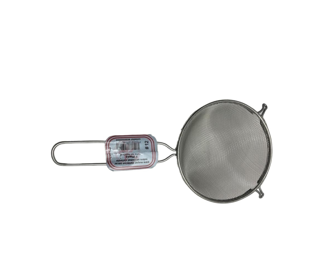 Coladera Troquelada #12 | 26 cm largo, Ø12 cm, 88 g – Práctica y Resistente